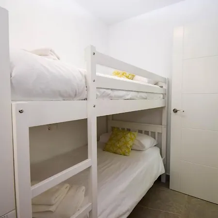 Appartement Ref 302 Front In Popular Riverina *