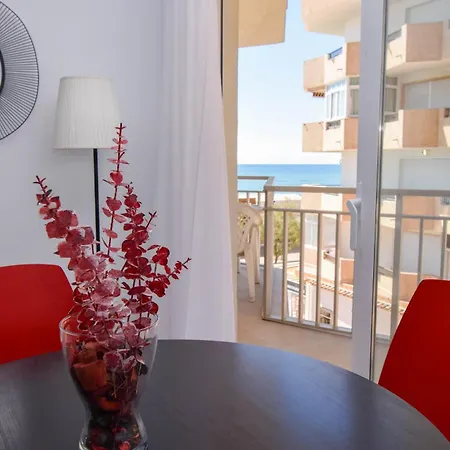 Ref 302 Front In Popular Riverina Appartement *
