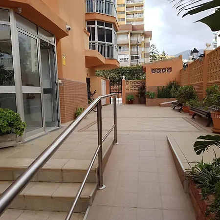 Ref 302 Front In Popular Riverina *