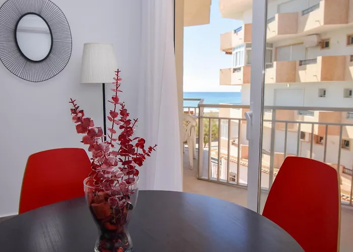 Ref 302 Front In Popular Riverina Appartement *